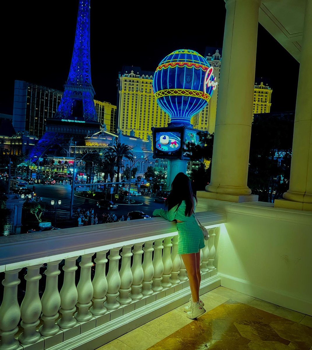 karolsevilla's tweet photo. Las Vegas!! 😈 https://t.co/rT5J5WGeJx