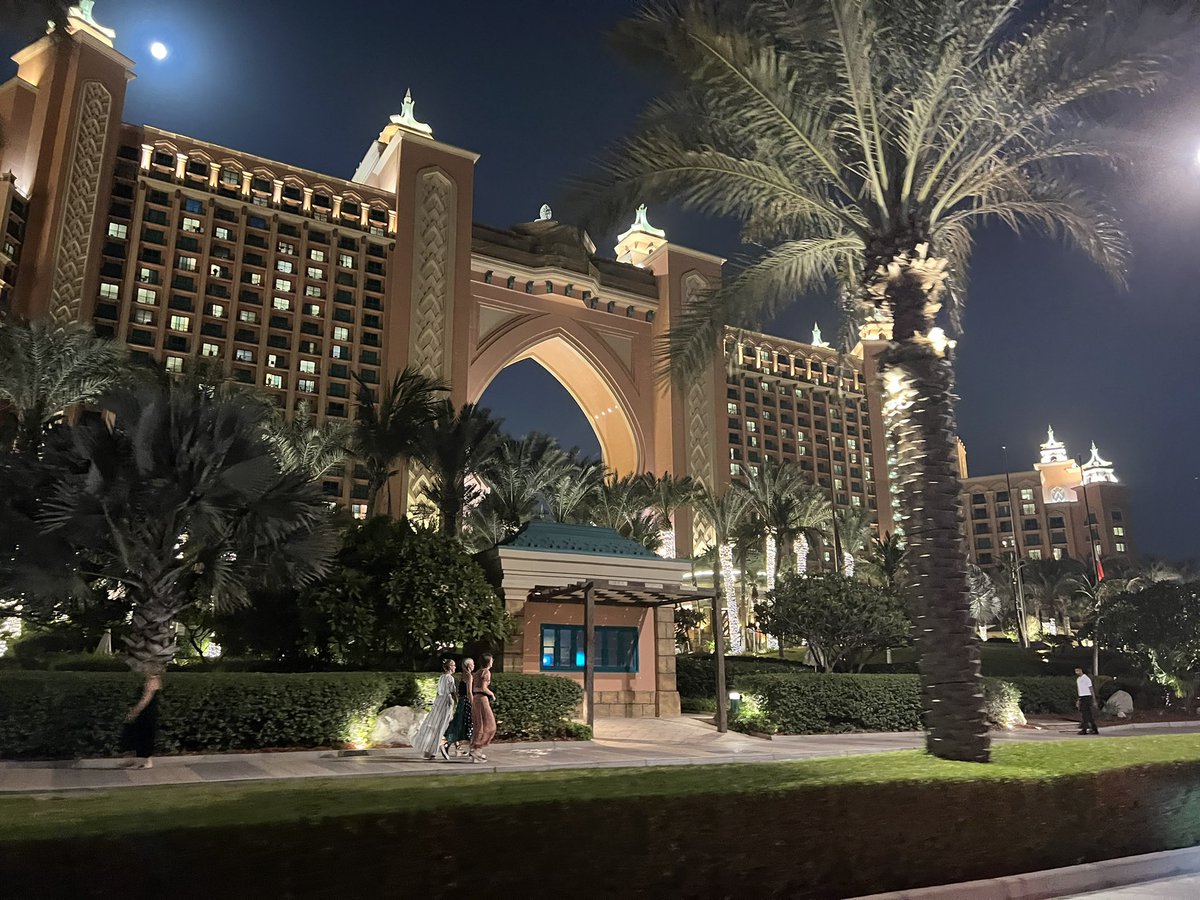 Victoria_Coker's tweet photo. Tales by Moonlight 🇦🇪🌕 https://t.co/NovQ0vfH6q