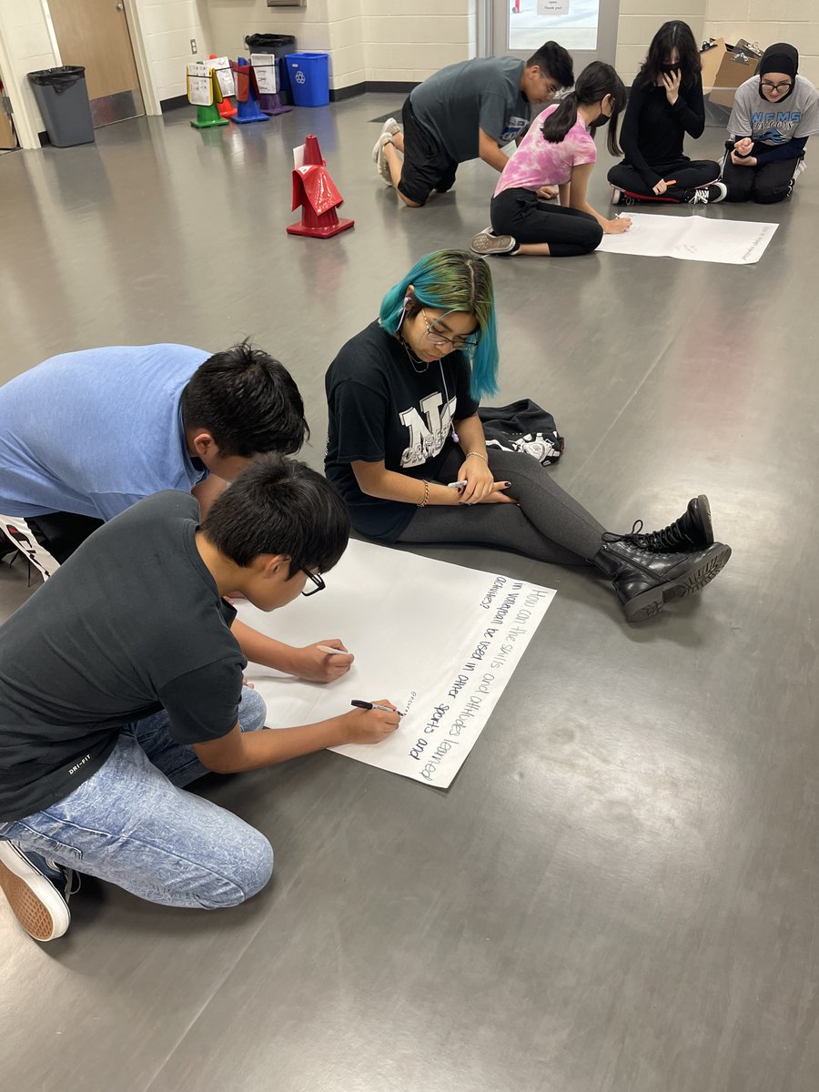 InfinityECHS's tweet photo. Dr. Burgess's students engaged in a visible thinking routine known as Silent Chalk Talk as a way to consider how the skills learned in one sport can transfer to another. #TCOB #GoKnights #NCISD #PDontheGO https://t.co/82IU200A37