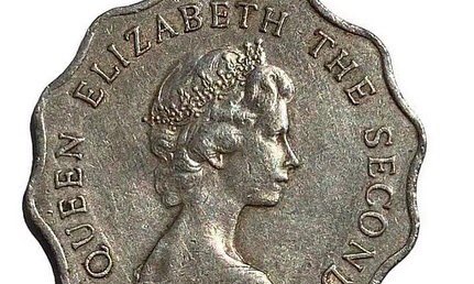 joilisten's tweet photo. Miss you #QueenElizabeth #Queen #england https://t.co/EMAKzlNLUc