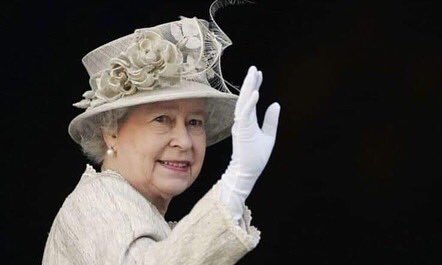 joilisten's tweet photo. Miss you #QueenElizabeth #Queen #england https://t.co/EMAKzlNLUc