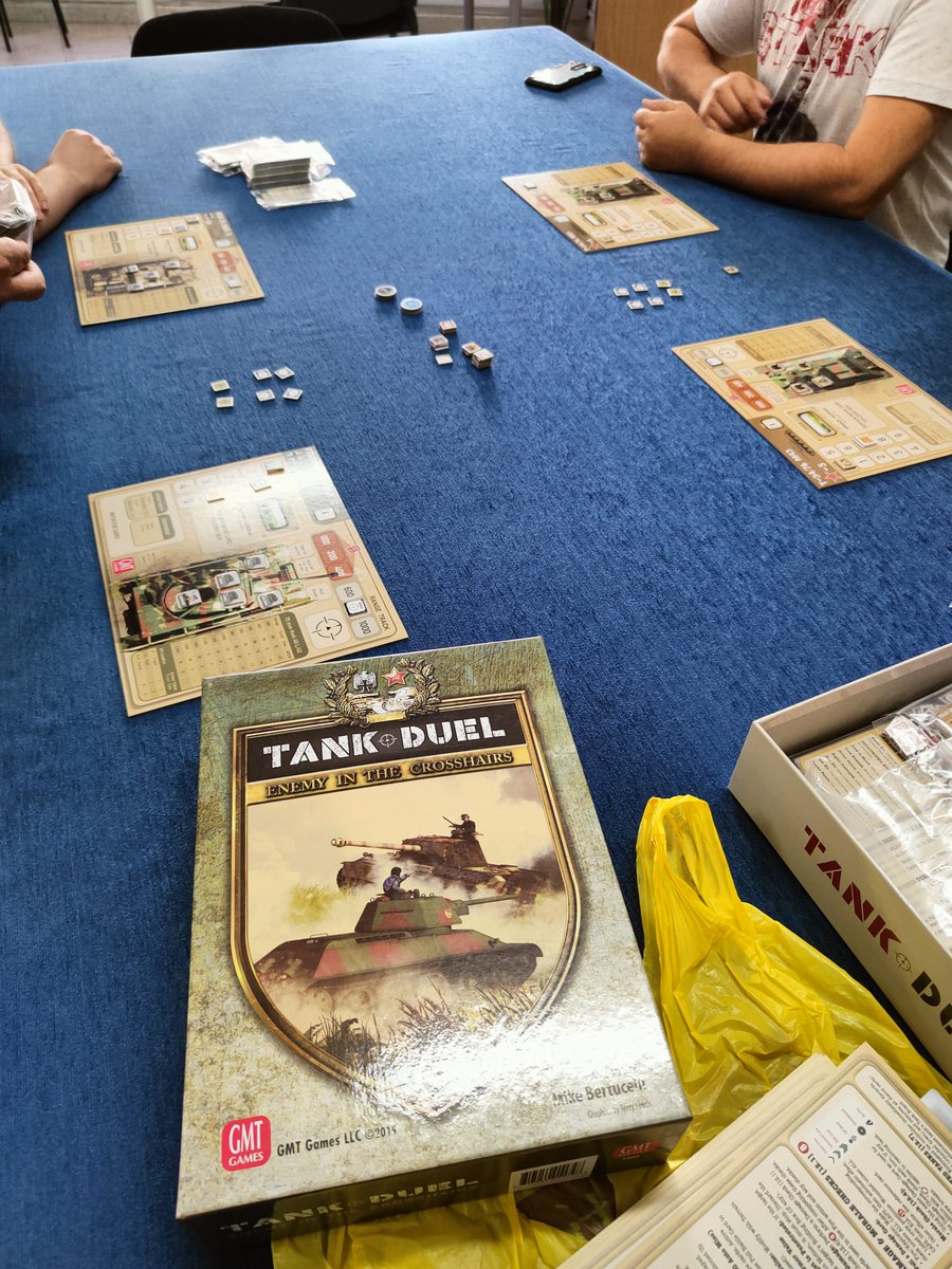 MecatolRex's tweet photo. Pelea de Carros.
#TankDuel https://t.co/H1XizRtmO4