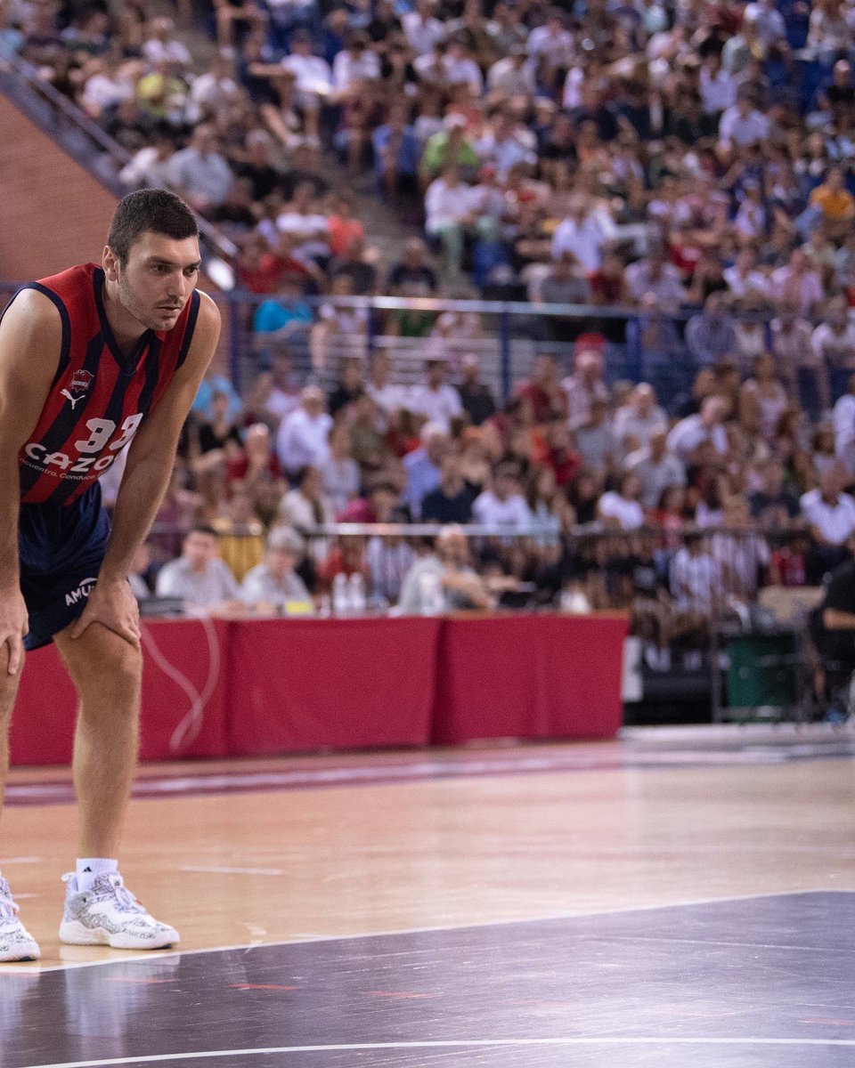 CSilverstrom's tweet photo. Let’s keep working 💭 #Preseason @Baskonia https://t.co/8iTXW3vdGk