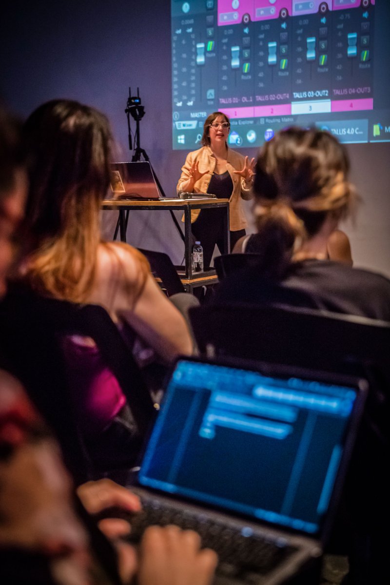 hipermedula's tweet photo. Festival https://t.co/zbZmGcbYF6 2022 en Buenos Aires. Arte digital, arte sonoro experimental y música electrónica, @MUTEK.AR @leandrofrias #artesonoro #artedigital @solrezza  https://t.co/T7Xi7nf4EU https://t.co/QjVA97PZ3E