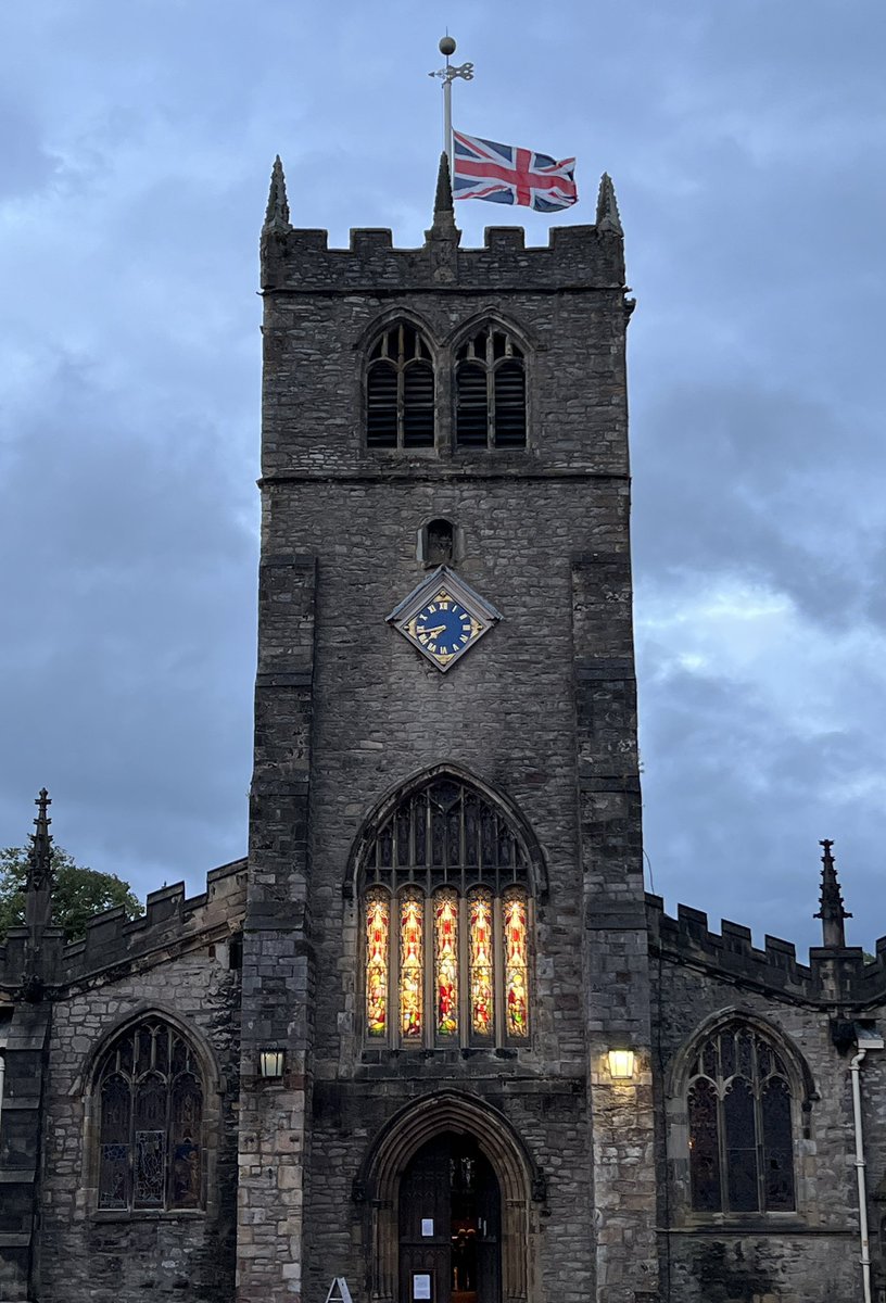 Supergios's tweet photo. Moving short reflective service at @KendalParish tonight. Already flowers are starting to gather on the lawns outside. #abidewithme https://t.co/whi467cALH