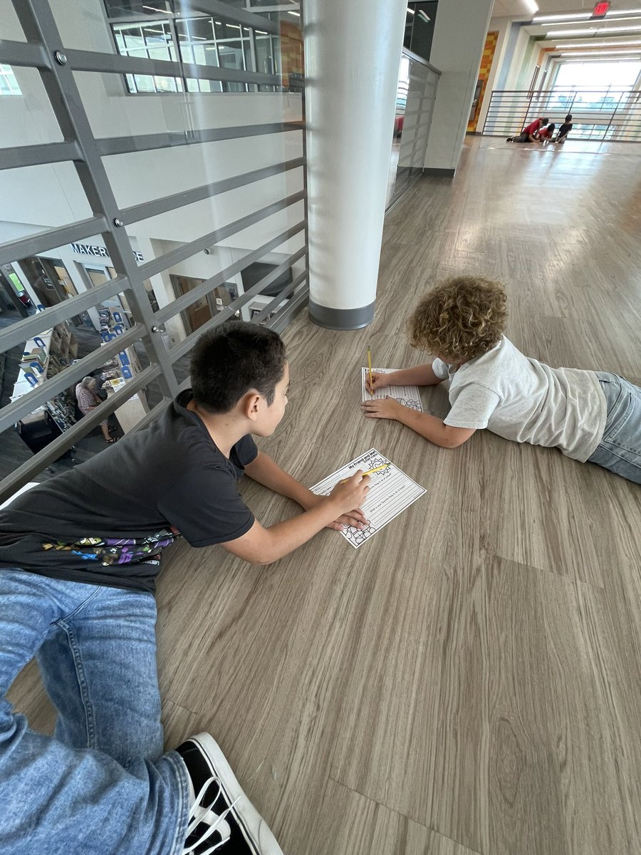 Katie Cassidy tweet media