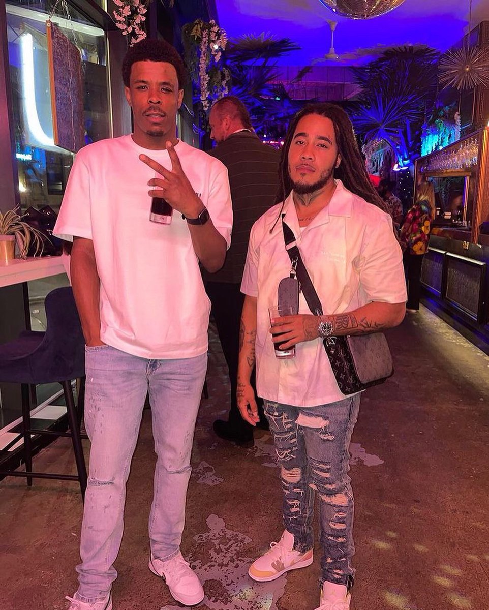 GeeGreatness's tweet photo. 🤷🏾‍♂️🤷🏾‍♂️ https://t.co/WU4aNI6Sgw