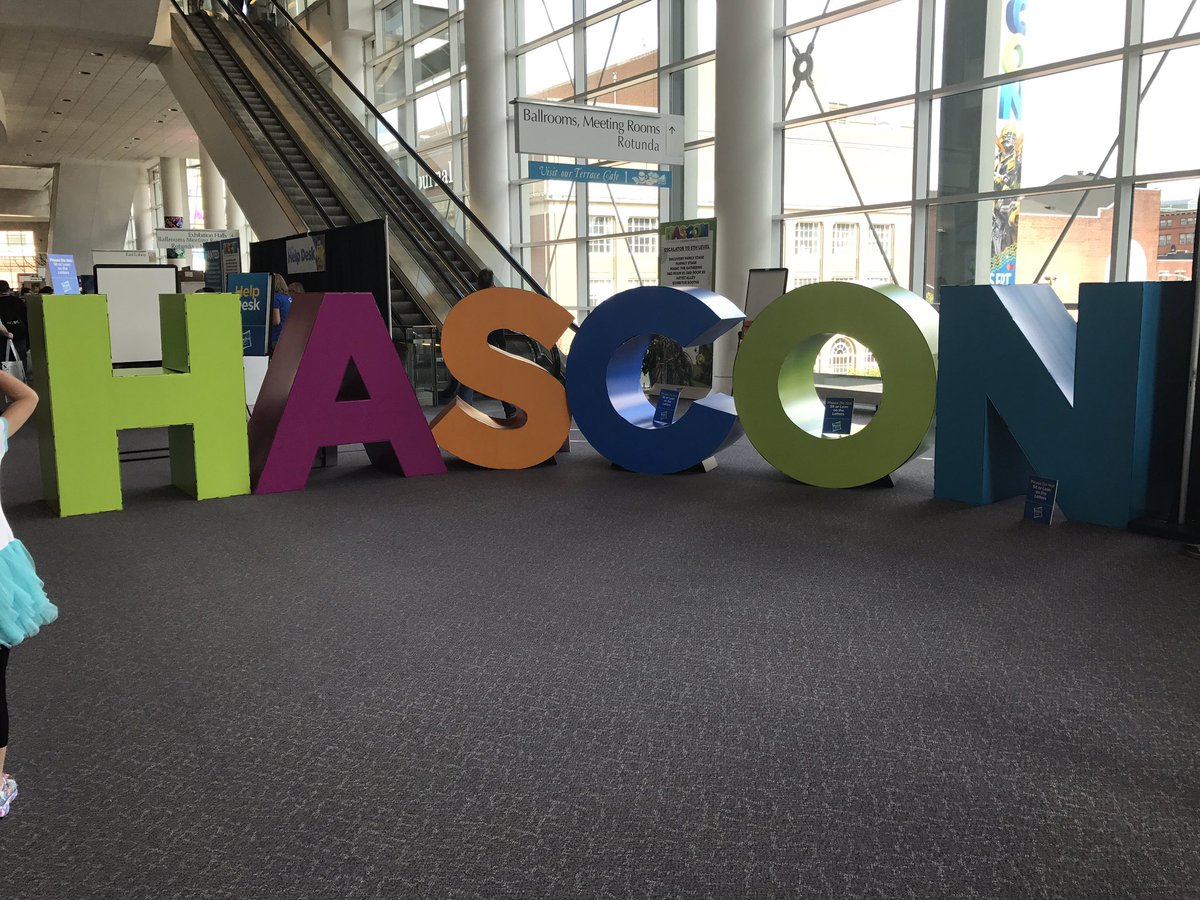 CollectCantina's tweet photo. A look back at the first (and only) Hasbro-sponsored #HASCON that was held in Providence RI five years ago today. #StarWars https://t.co/EjdDTljQjp