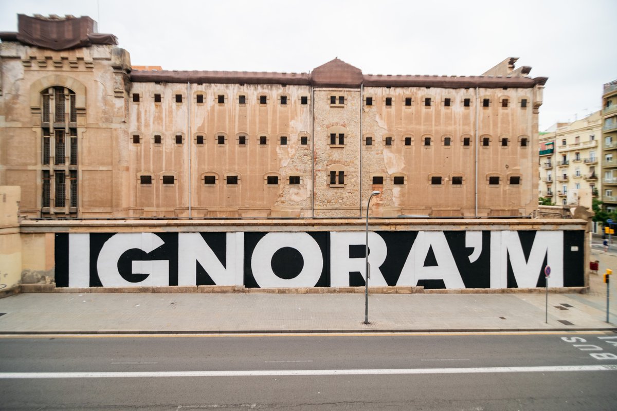 🤟Ja tenim les primeres intervencions dels #10anysRebobinart acabades🤟

L'#OctaviSerra està complint el seu objectiu de no poder ser ignorat per molt que ho demani!