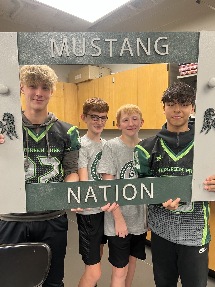 Epchs231's tweet photo. We had a great first Shadow Day of the year!
#ShadowDays #epchsmustangpride #WeAreEP #EvergreenPark #GoToEP https://t.co/9n9d1qgOhF