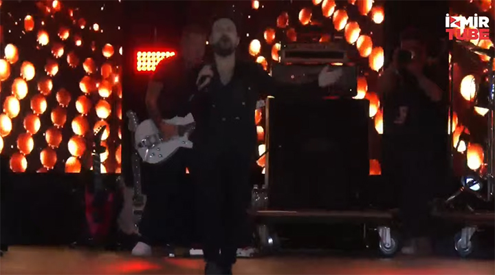 BirGun_Gazetesi's tweet image. #CANLI 
Gündoğdu&apos;da beklenen an: Tarkan sahnede
bit.ly/3Bu5Pid