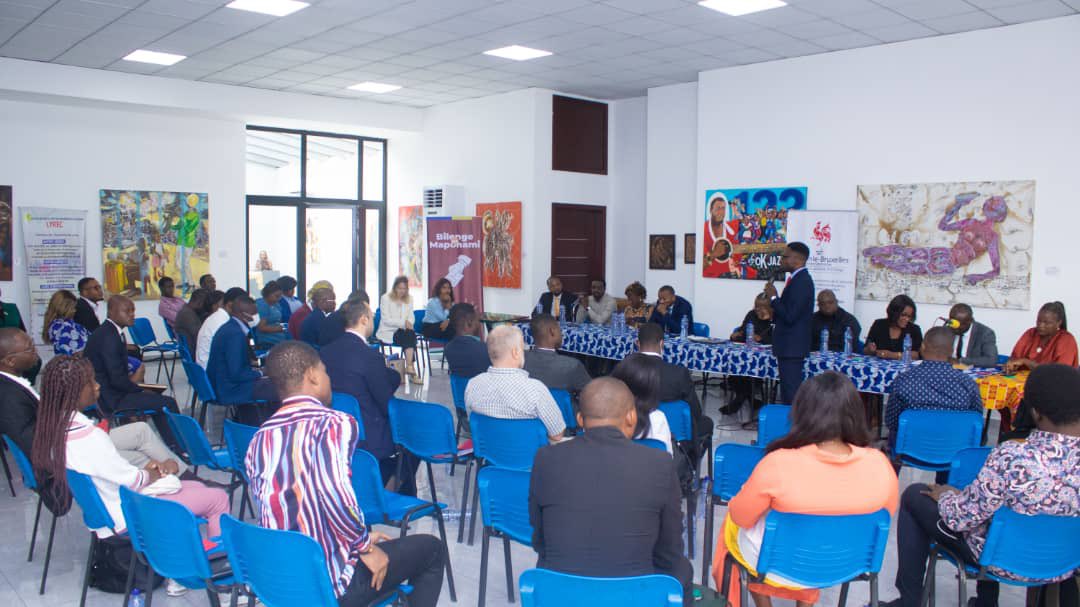 RienSlesFemmes's tweet photo. #Café_électoral débat sur le #pourprocessus électoral organisé par #LYREC avec l’appui @BelgiqueRDCongo a connu la participation de @FifiBaka la porte nationale de @RienSlesFemmes
Mme @CarineKanku4 coordinatrice de @dynafec &
Mme @annytenga directrice de @afiamama @cenirdc https://t.co/xUEq3swICY