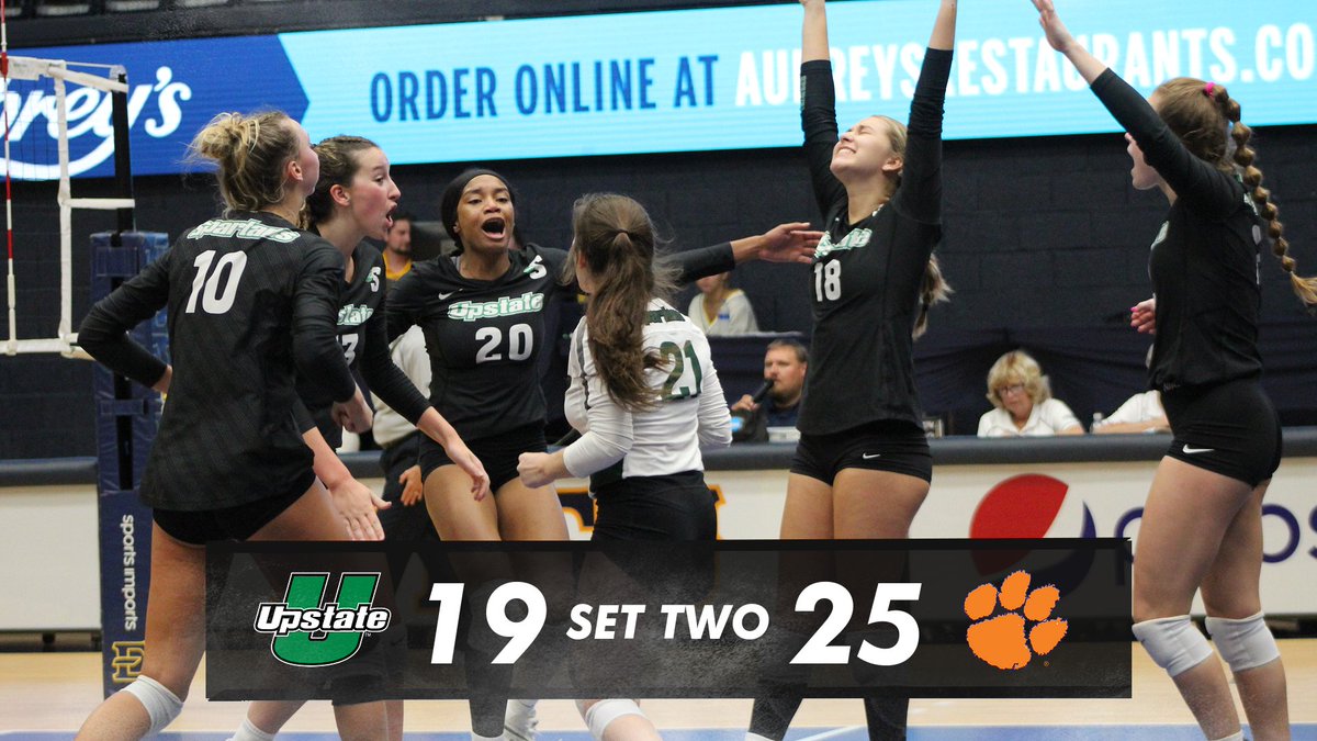 You've really got to work to earn your stripes against our scrappy group.

It was another close set as we're through two sets in Johnson City.

#SpartanArmy ⚔️