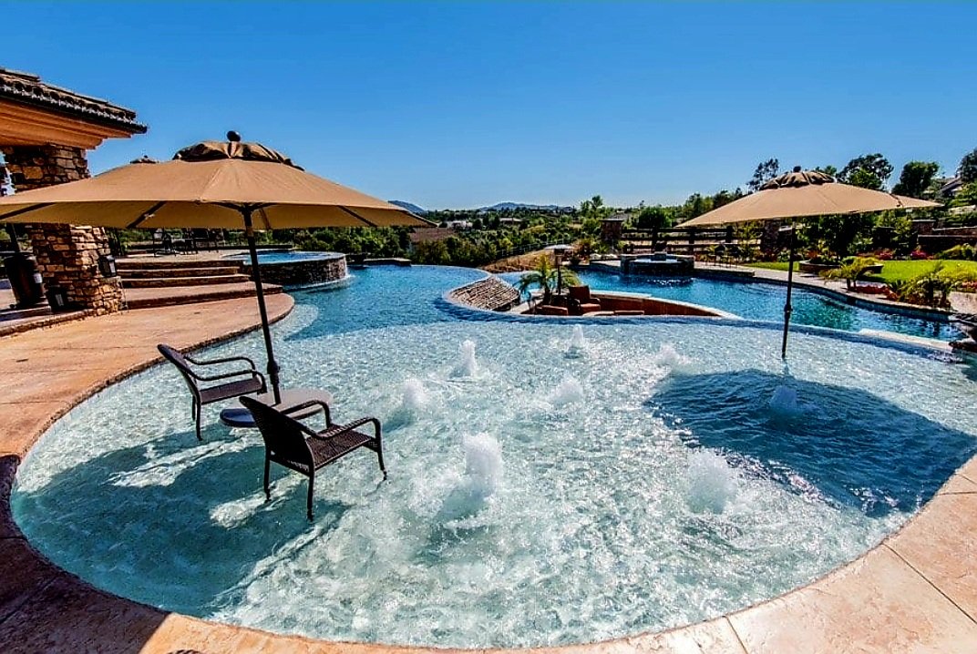 BellaTerraYards's tweet image. Freeform and free flowing Friday! 

#landscapedesign #freeformpool #moderndesign #structurestudios #frontyard  #modernlandscape #designideas #californiadreaming #backyard #yarddesign #outdoorkitchen #waterfall #spadesign #poolideas #beautifulpool  #plantingplans #homeimprovement