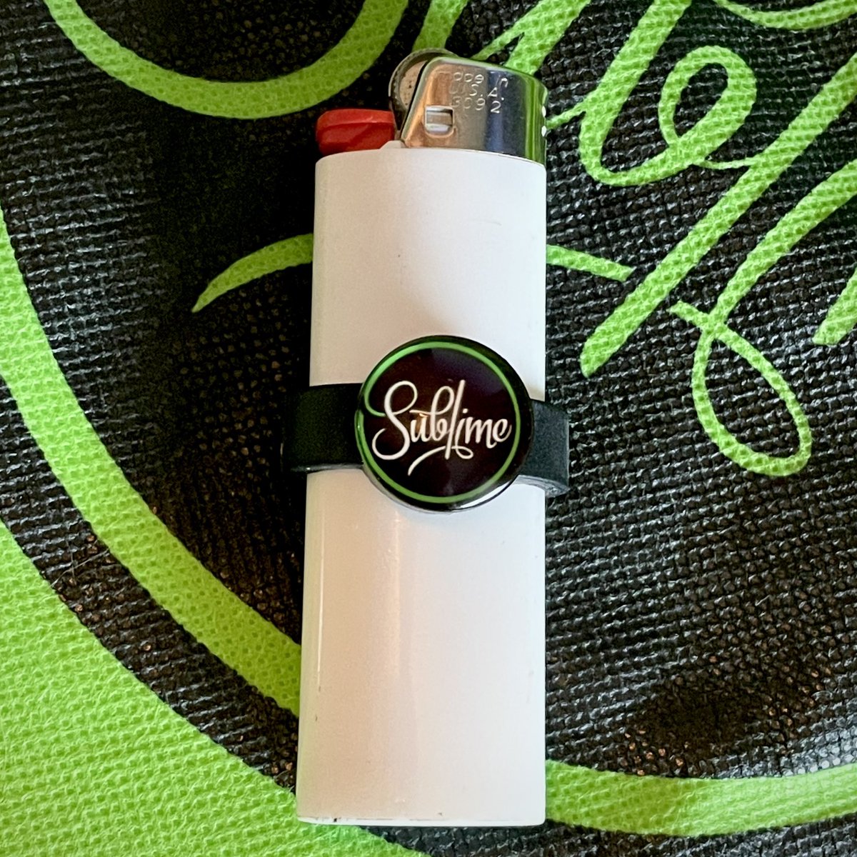 ambassador_chad's tweet photo. I hope your Friday is…
💚💛❤️
#cannabisculture #snuffyourstuff #loseyourlighterless #Mmemberville #ambassadorchad #BttS https://t.co/jDBZu4aIRT