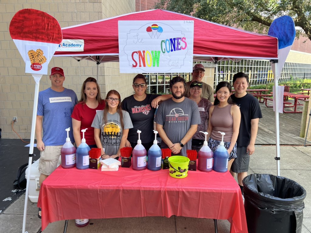 Shout Out to our Awesome Volunteers at today's Carnival! Way to represent Brook Aquatics! <a href="/ClearBrookHS/">Clear Brook HS</a> #Homecoming