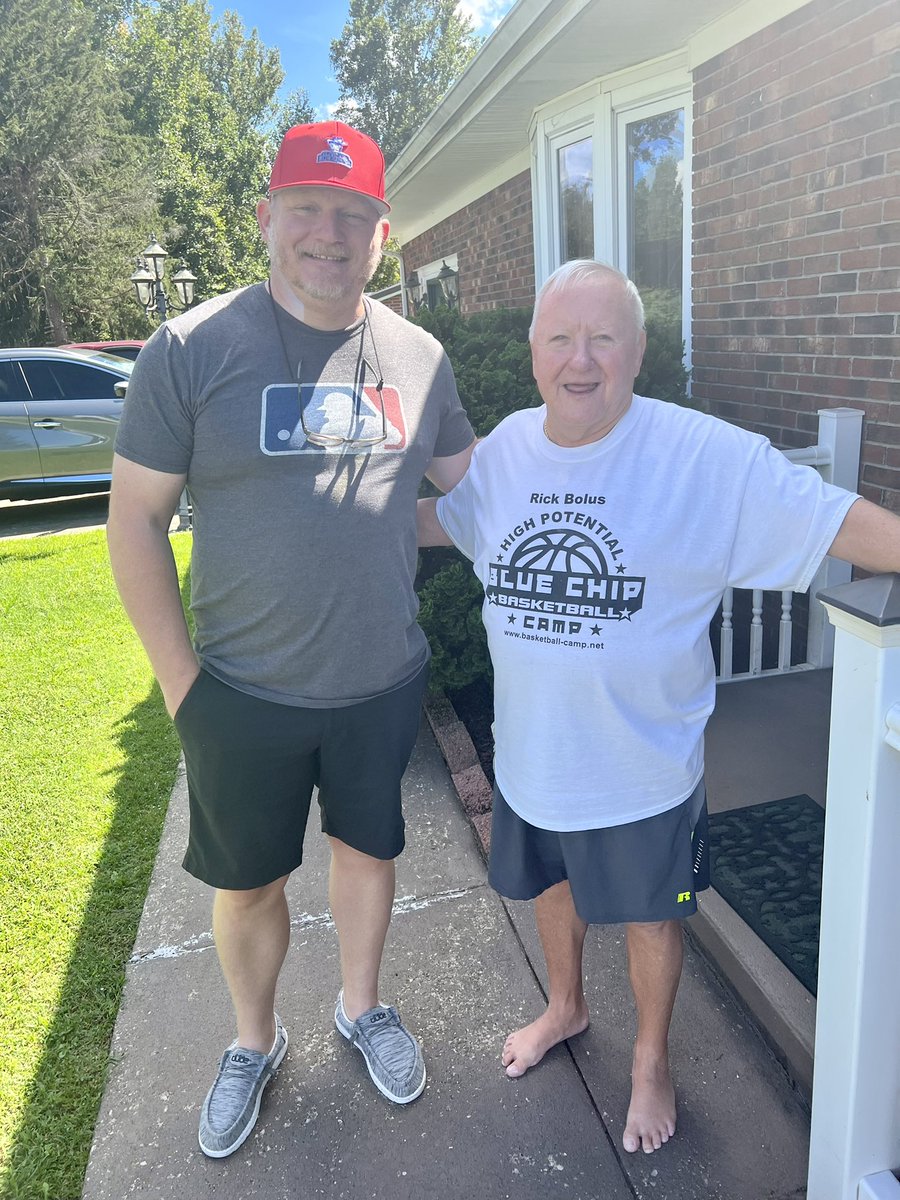 RCOII's tweet photo. Great to catch up with legendary former Kentucky High School Basketball Coach Randy Ward today after nearly 30 years.#TheLittleGeneral https://t.co/MshismwqeH