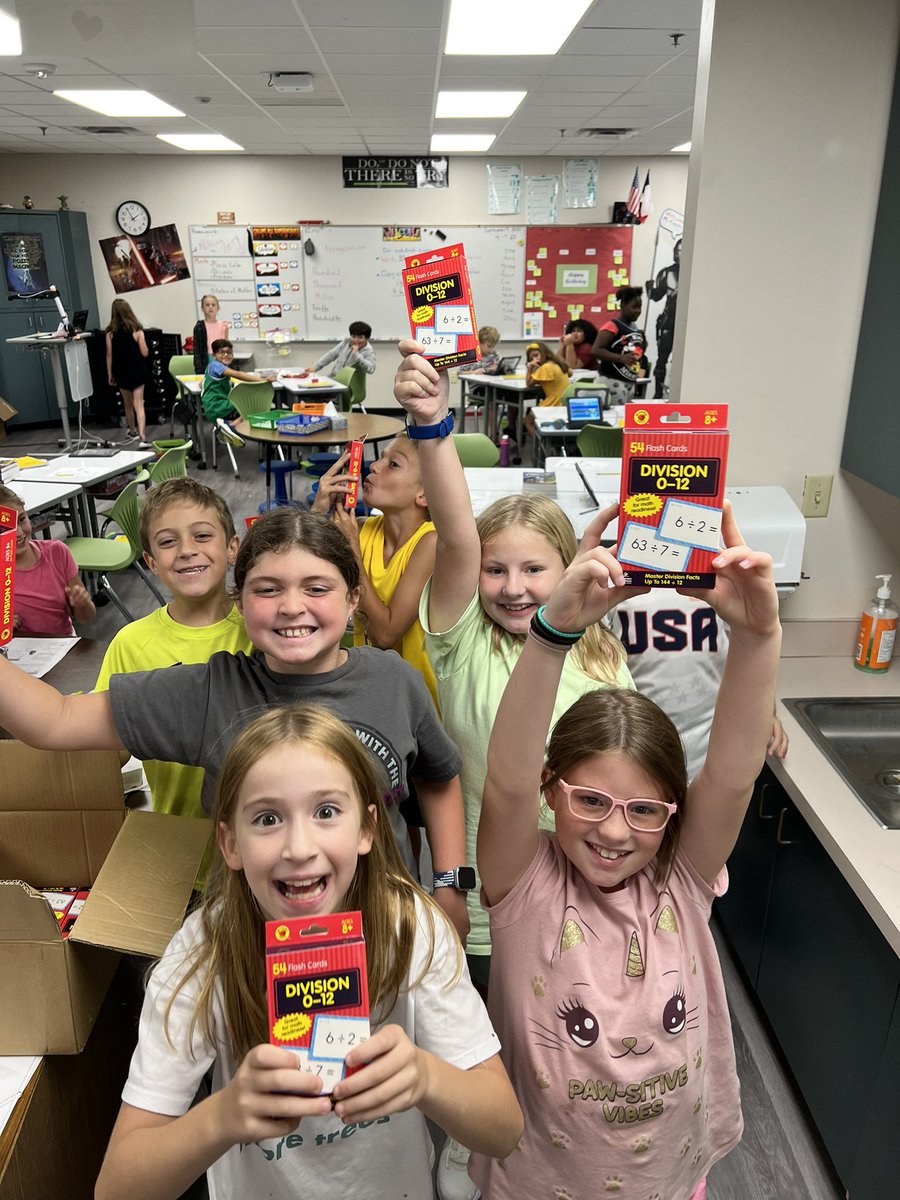 MsLeein4th's tweet photo. A big thank you to the amazing @julieteague1234 for helping out my sweet 4th graders! She hand delivered extra flash cards in less than an hour of my email to help us with our math fluency. I’ve never seen so many kids excited to practice division! #RISDBelieves #LevelUpMHE https://t.co/iJUMk7LGQV