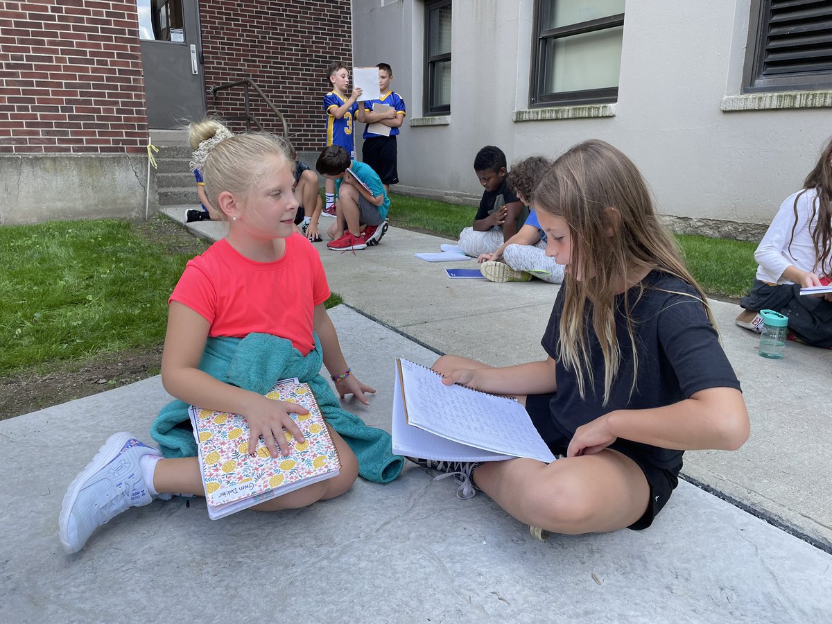 MrsMooney4th's tweet photo. Sharing our writing with a peer today was a huge success! Thanks Miss Hebert's class! We look forward to many more collaborative opportunities! @AldenIntSchool https://t.co/rqoKAjNcCD