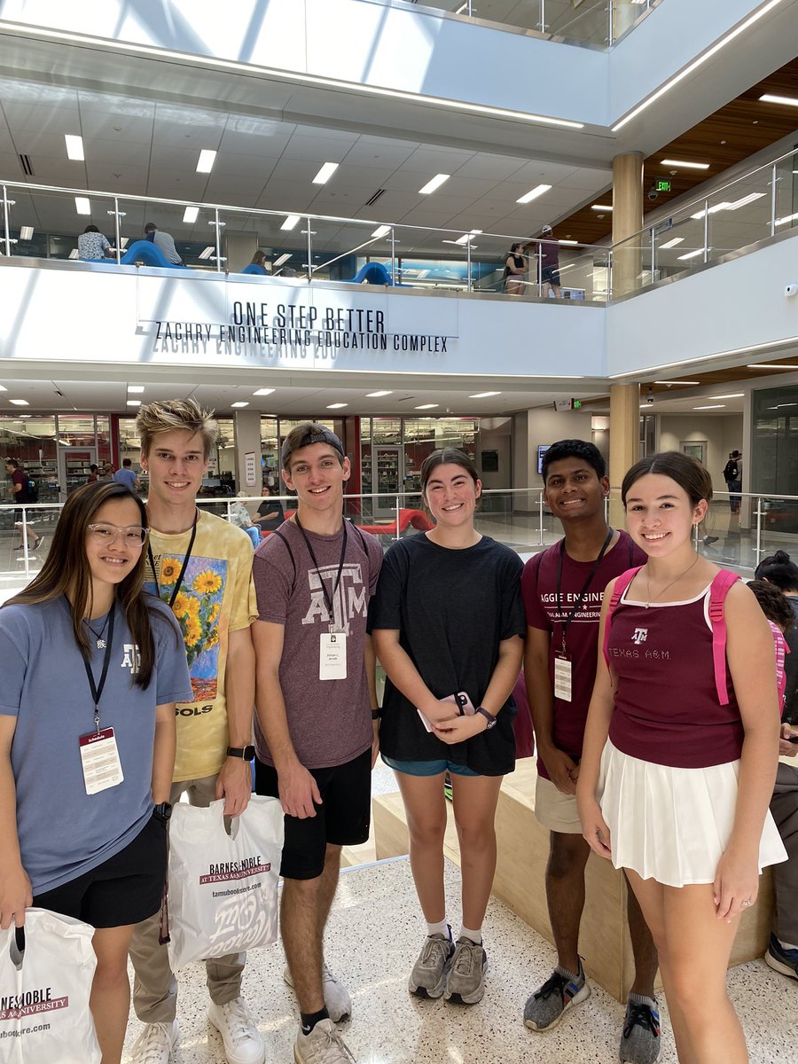 BlinnEngineer's tweet photo. Great day at TAMU with our Texas A&amp;M Engineering Academy at Blinn-Brenham students! https://t.co/S26sRXs4bn