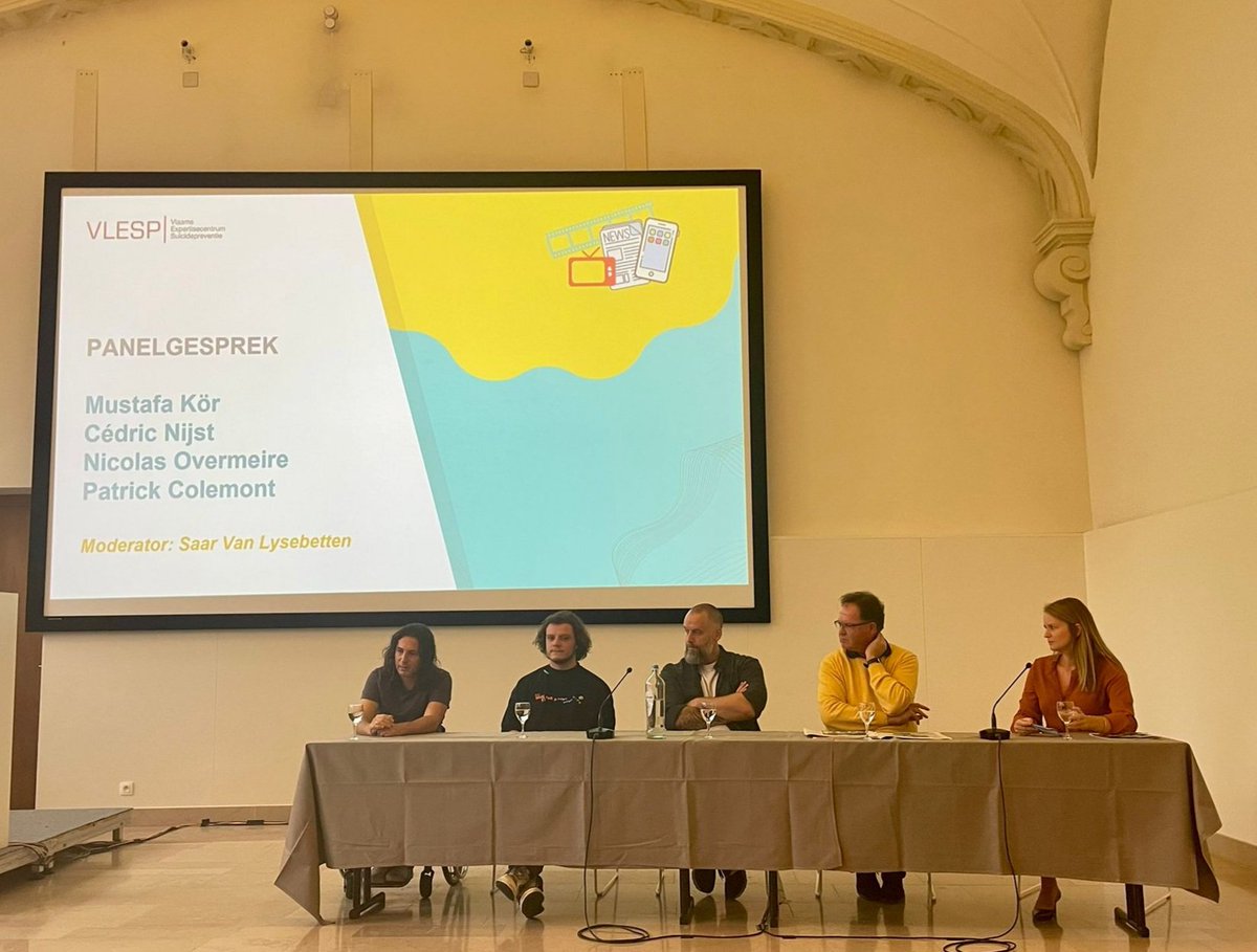 VLESPtweet's tweet photo. Terugblik op een fijn event vandaag: we organiseerden een inspiratiesessie voor mediamakers, Mustafa Kör bracht in primeur zijn gedicht voor #WSPD2022 én we reikten de VLESP Media Award uit aan Sofie Lemaire voor #dewereldvansofie 🏆 https://t.co/W475G7ZARq