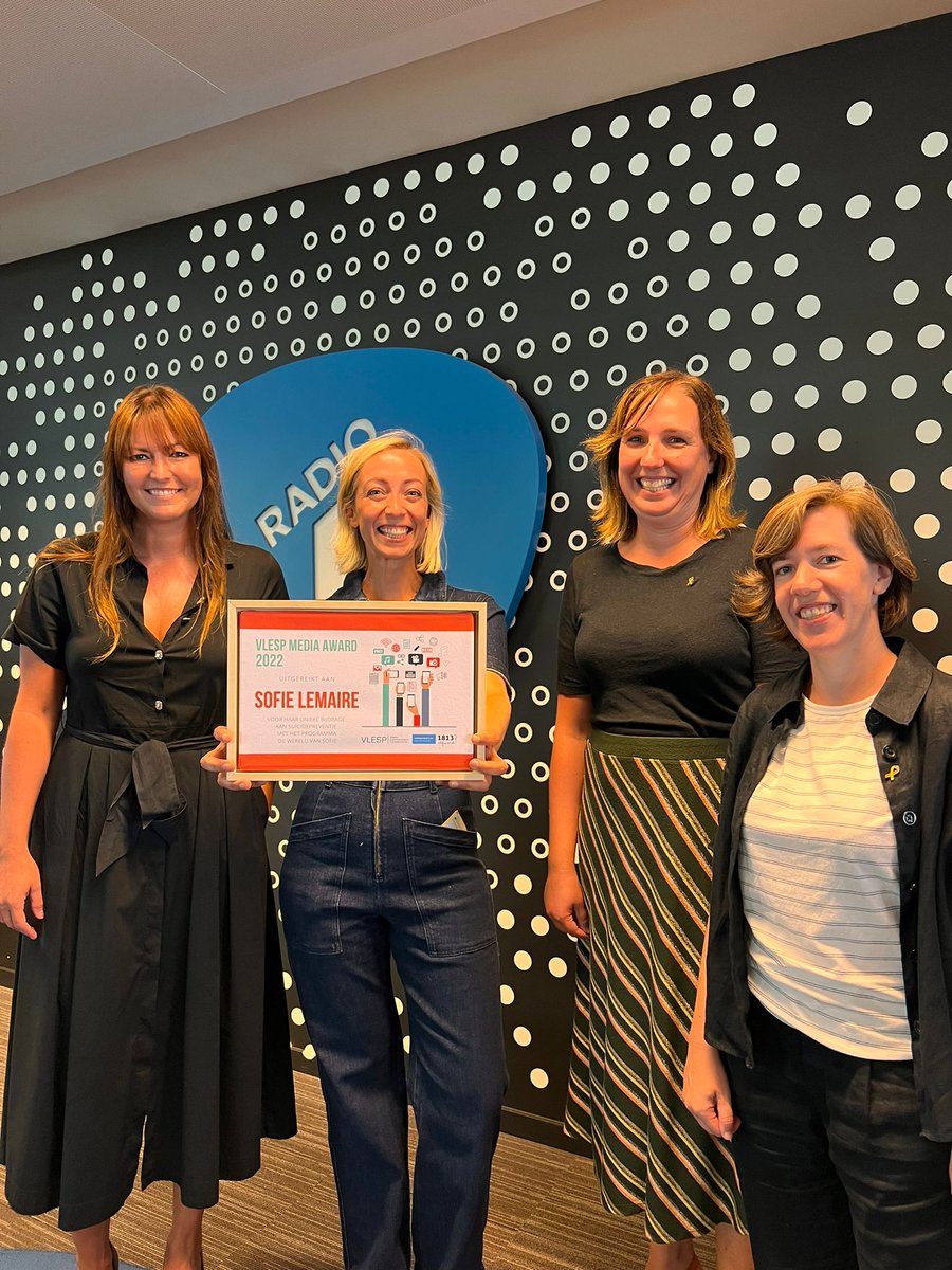 Terugblik op een fijn event vandaag: we organiseerden een inspiratiesessie voor mediamakers, Mustafa Kör bracht in primeur zijn gedicht voor #WSPD2022 én we reikten de VLESP Media Award uit aan Sofie Lemaire voor #dewereldvansofie 🏆