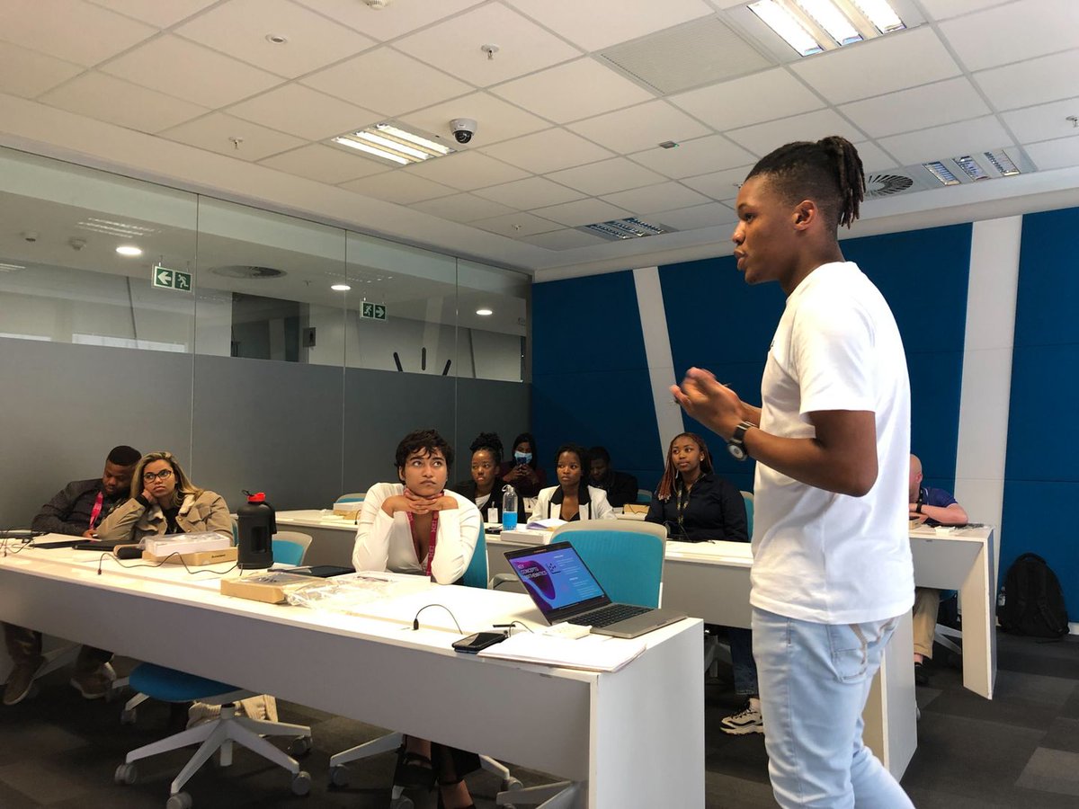 BlackGirlsCode's tweet photo. Volunteer training for tomorrow's @BlackGirlsCODE x @IBM Artificial Intelligence & Machine Learning Workshop in South Africa πΏπ¦π€© #techforgood #ibmsa https://t.co/s914LSW5VO