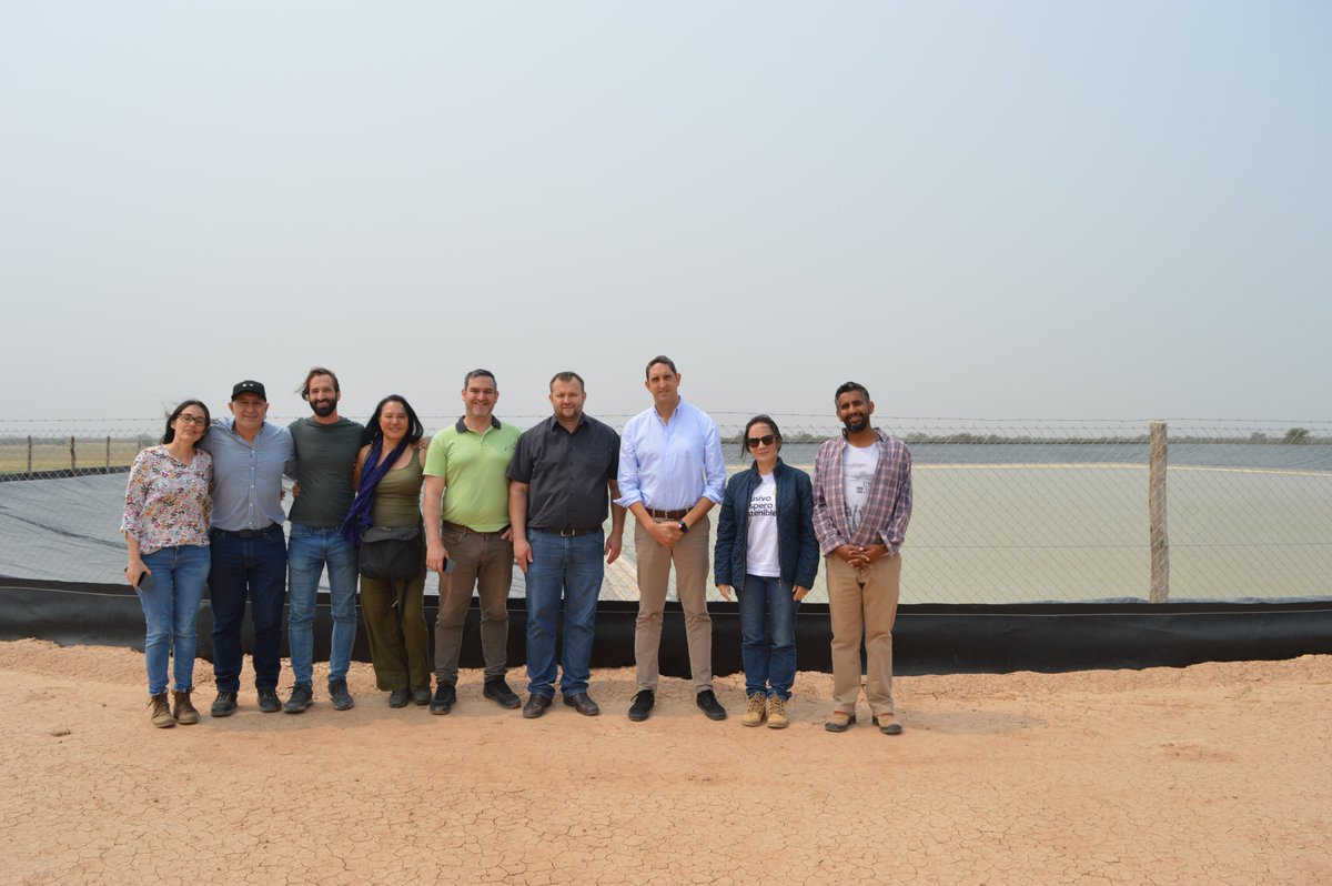 PachecoCapella's tweet photo. Como cierre de la misión en terreno del proyecto AbE Chaco del Paraguay, nos reunimos con representantes de la Cooperativa Fernheim e @ideagropy. Intercambiamos información y experiencias. https://t.co/Wz9lpvhYKQ