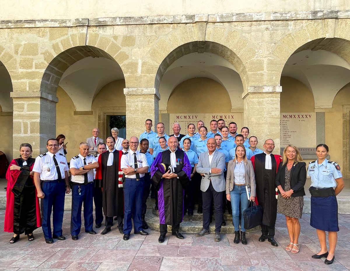 IpagMontpellier's tweet photo. Bienvenue aux 15 étudiants de la #prepatalents Officier de @Gendarmerie portée par l’IPAG, la @Faculte_DSP_UM et @Gendarmerie_034. Un grand merci au général @DavidGaltier et au @pgcaMontpellier pour leur conférence inaugurale.
#vocationservicepublic @dgafp https://t.co/s6BM5dXnAh