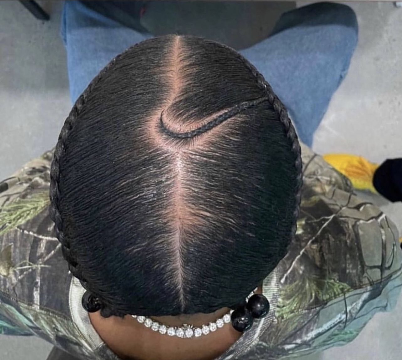 Drake gets Nike swoosh braided into his head