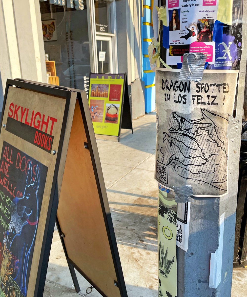 SpyBrunch's tweet photo. SIGHTING CONFIRMED #watchtheskies #dragonsighting https://t.co/w2RiR1VnTi