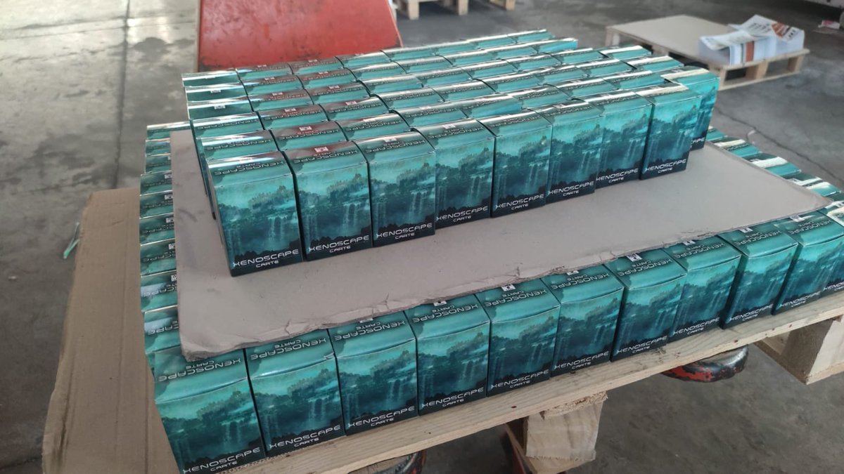 TinHat_Games's tweet photo. Biiiiip biiiiip motherf***ers!
#Xenoscape cards are coming next week, weโre ready to ship the last wave of our latest KS! https://t.co/BqBBkmxS7J