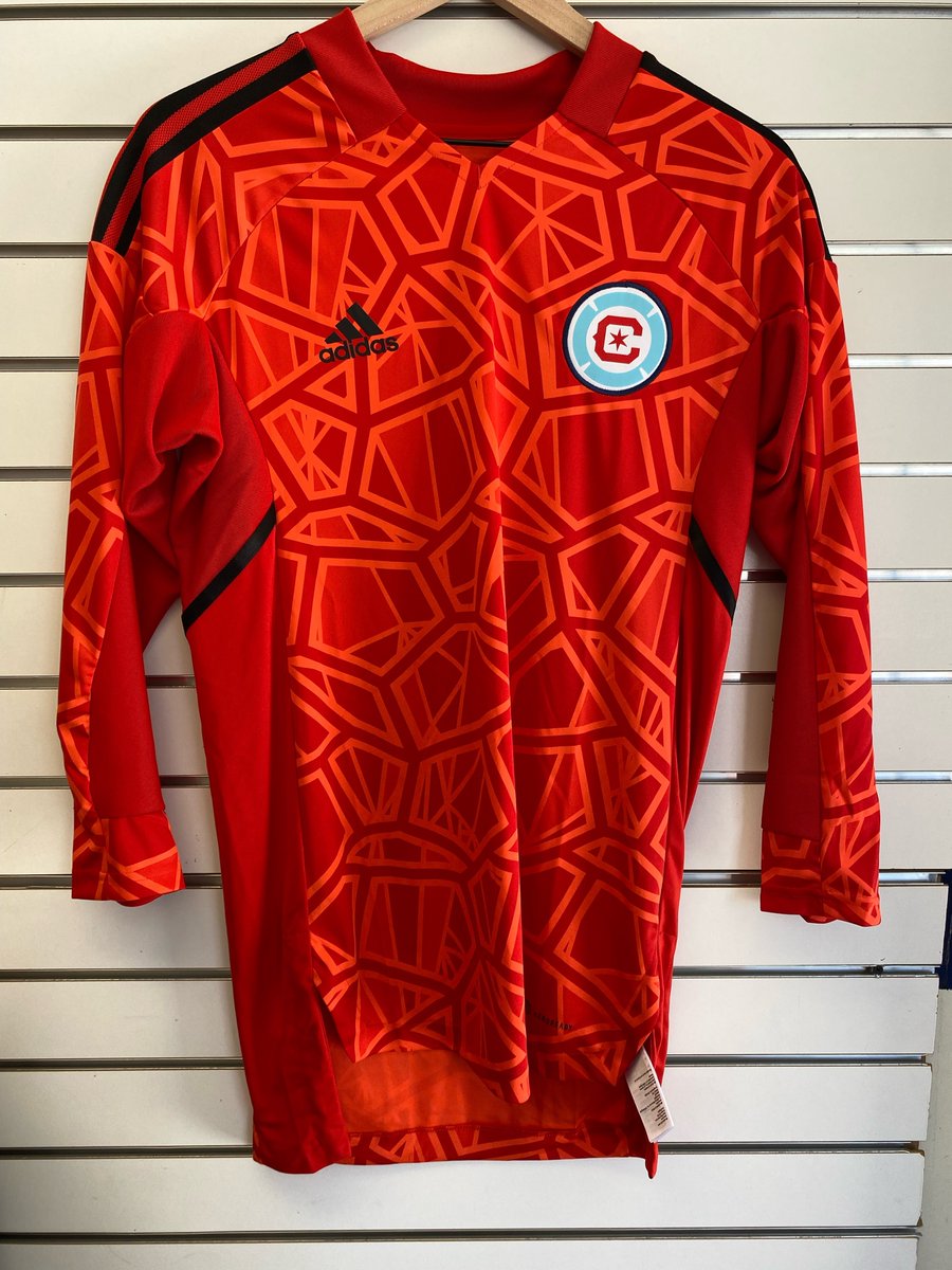 ChicagoFire's tweet photo. HELLO HI HAPPY FRIDAY THE RED KEEPER KIT WILL BE ON SALE AT THE MATCH TOMORROW.

that is all :) https://t.co/T0OYxCeASu