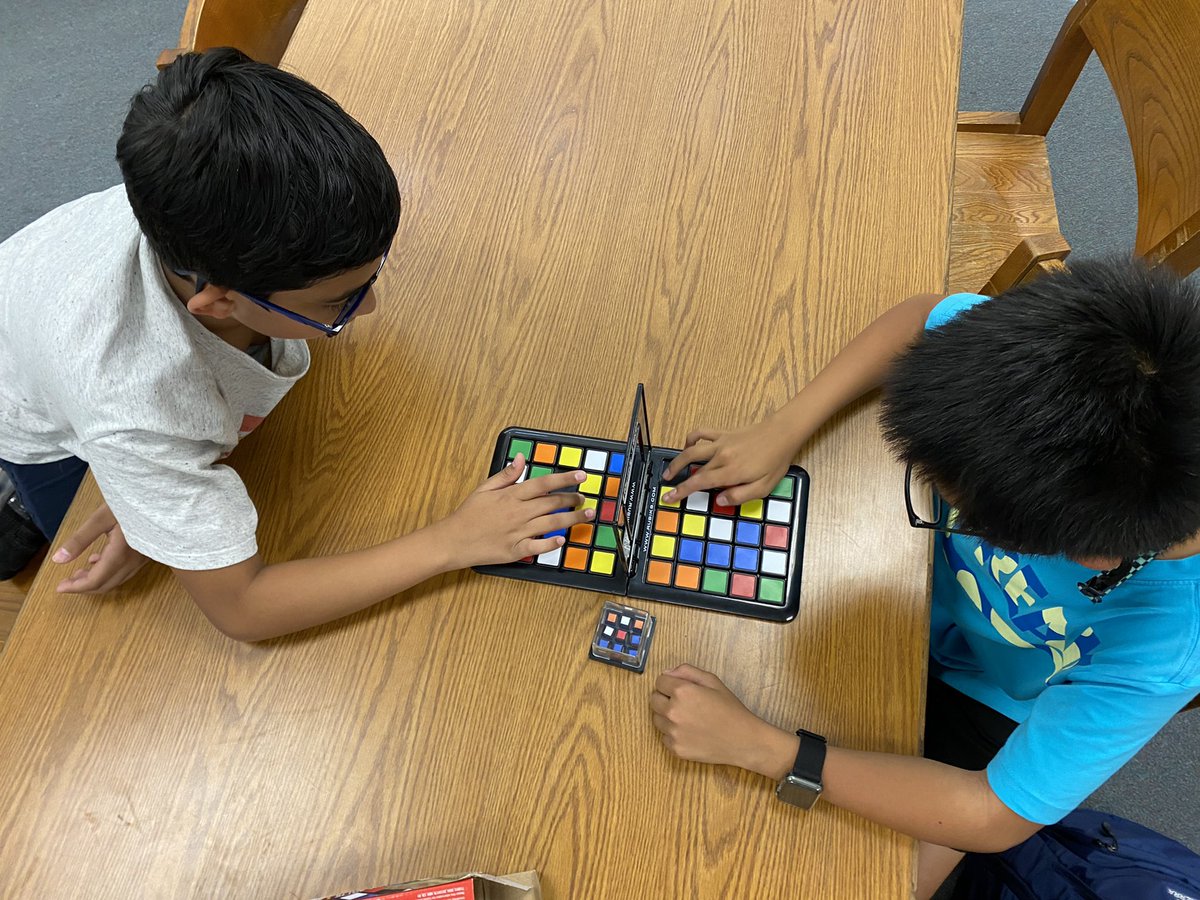 IHMSLibrary's tweet image. Fun Friday games in the library!! Great way to end the week 😊 @IHMSjaguars #Srvlibrarylove