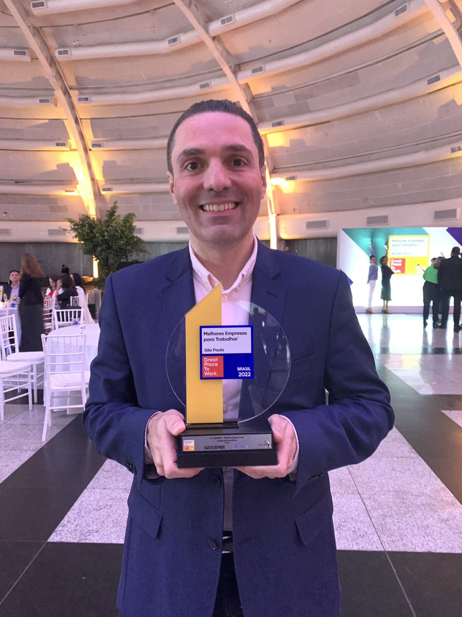rimucci's tweet photo. We are #1 ! Humbly honored to represent @CiscoDoBrasil to receive from @GPTW_BR the award as #1 Great Place to Work at São Paulo State! Thanks to all our Employees and special tks to @Laercioabq that is always supporting Brazilian Team!  #wearecisco #proudtobecisco #ustoppable https://t.co/toDEbkJ8zJ