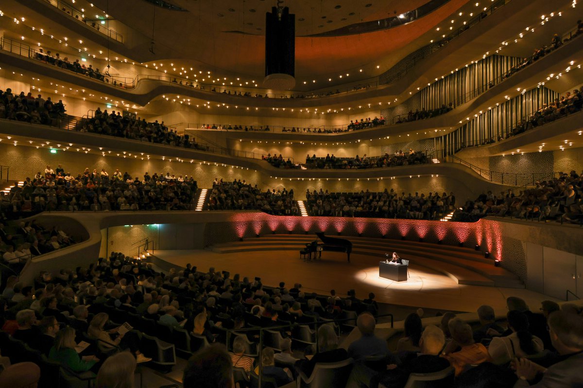 Hamburger Senat tweet media