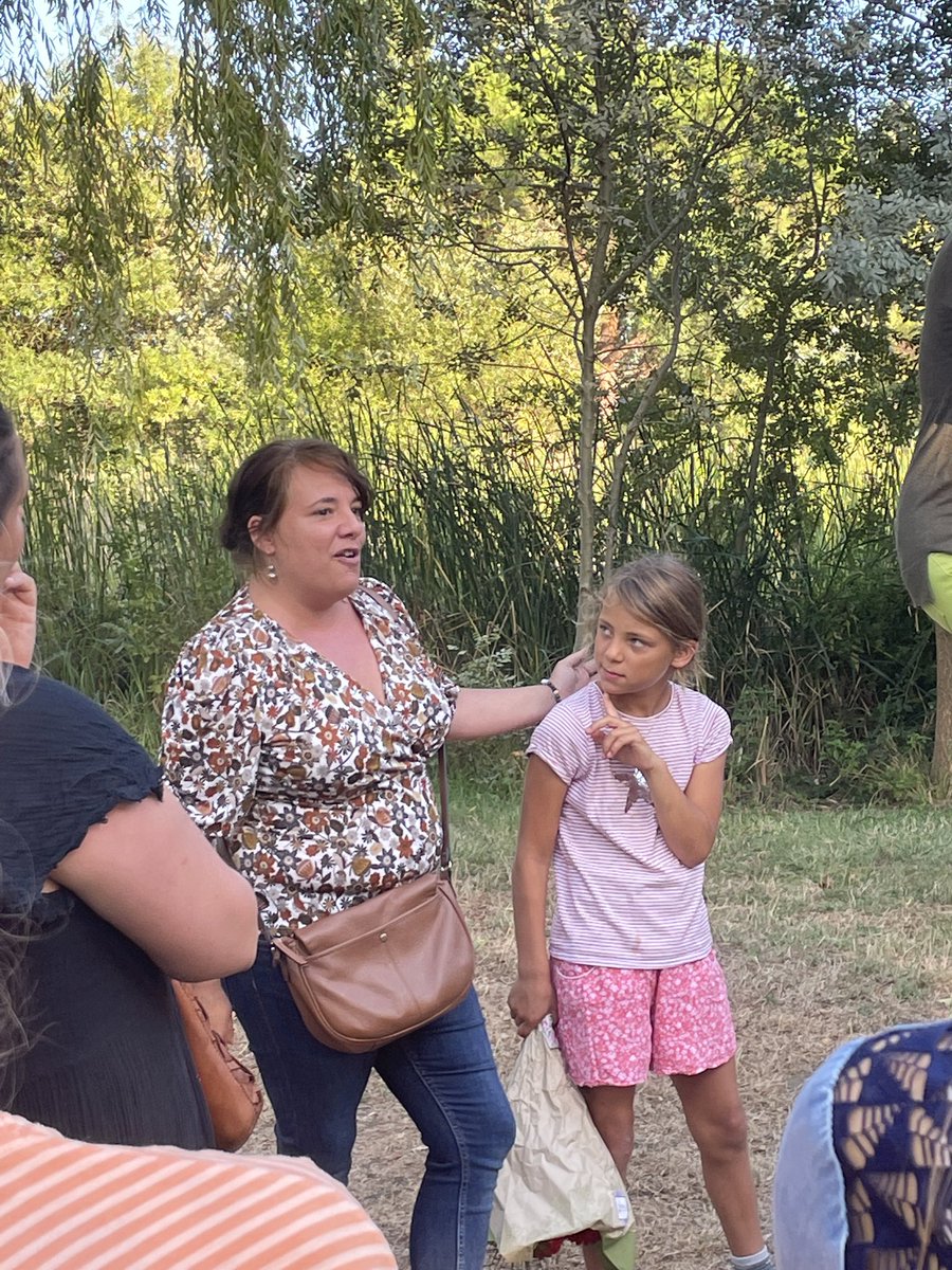 SylvieBrot's tweet photo. Aux côtés de la communauté sourde, de l’#APES31 et @FCPE31 pour fêter cette victoire collective : la scolarisation des 6 élèves sourds, que le maire refusait, dans le parcours bilingue #LSF de #Ramonville !
Je leur souhaite le meilleur pour cette année scolaire ! https://t.co/c7nexE90zB