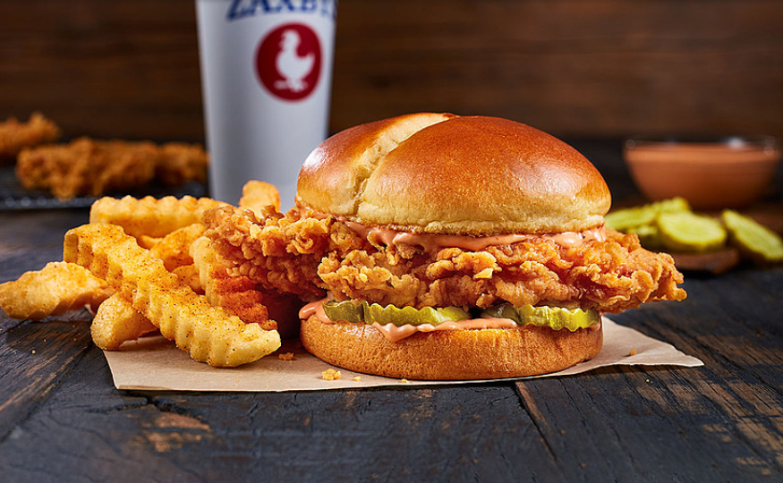 FLMayhem's tweet photo. Grabbing some food before our match. Stopping by @Zaxbys for a signature sandwich. What would you like? #matchtimemeal https://t.co/i3sEfId5UY