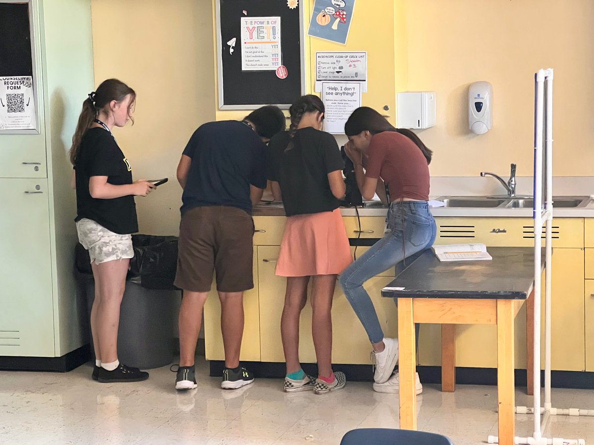 HadleyUSD259's tweet image. Happy Friday Hadley! Here's are Friday Five- Ms. SozaT is back, XC meet, restorative circles, science fun and health detectives-- enjoy! #wpsproud #hadleyrocks #fridayfive