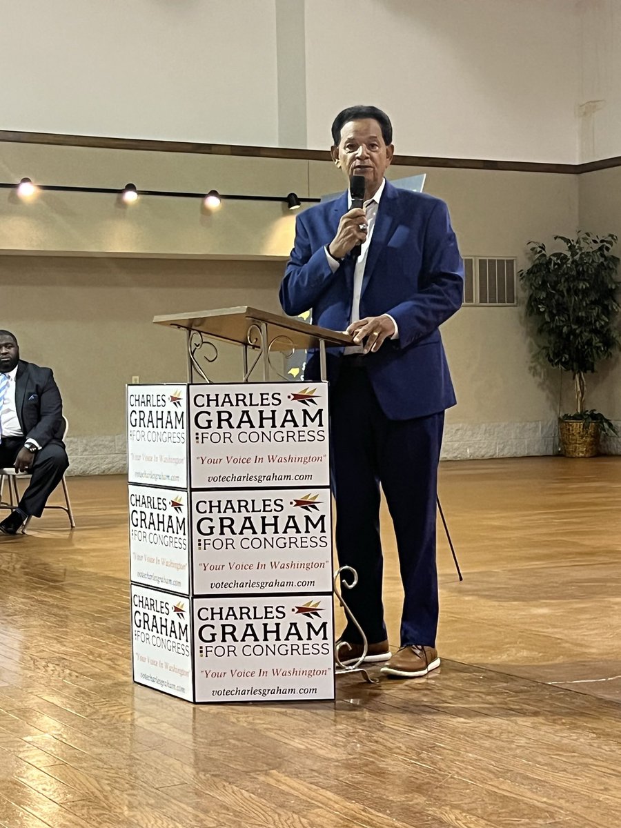 Great time last night with community members in support of my friend <a href="/CharlesGrahamNC/">Charles Graham</a>  #ncpol
