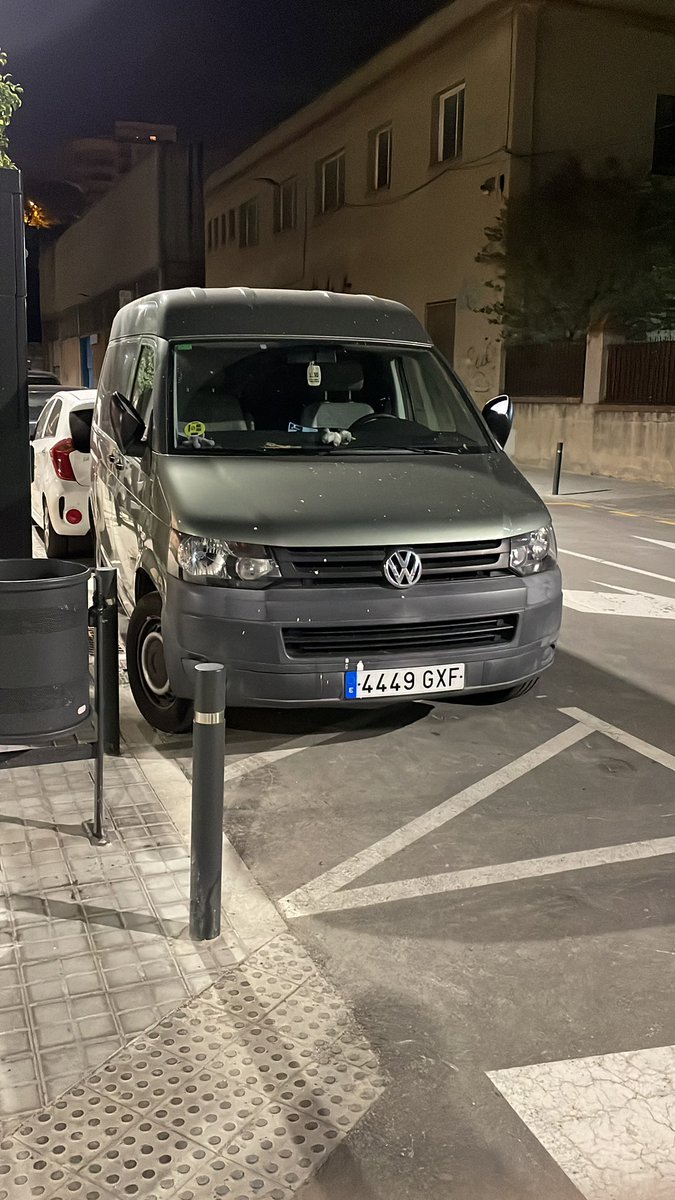 Llewelyn Moss Eisley tweet media