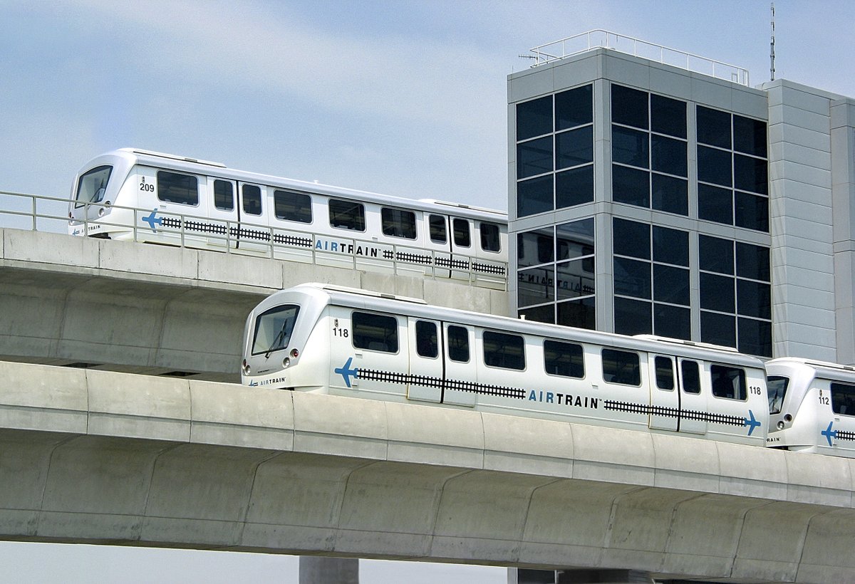 AlstomUSA's tweet photo. #DYK Alstom operates and maintains automated people movers (APM) at 14 major #airports in the U.S.? Our Head of APM Systems, spoke to @nyairportnews about our programs at @JFKairport, @EWRairport and across the U.S. https://t.co/FM4L1JEW4f
#operations #maintenance #NAMServices https://t.co/4ts8gVjXUx