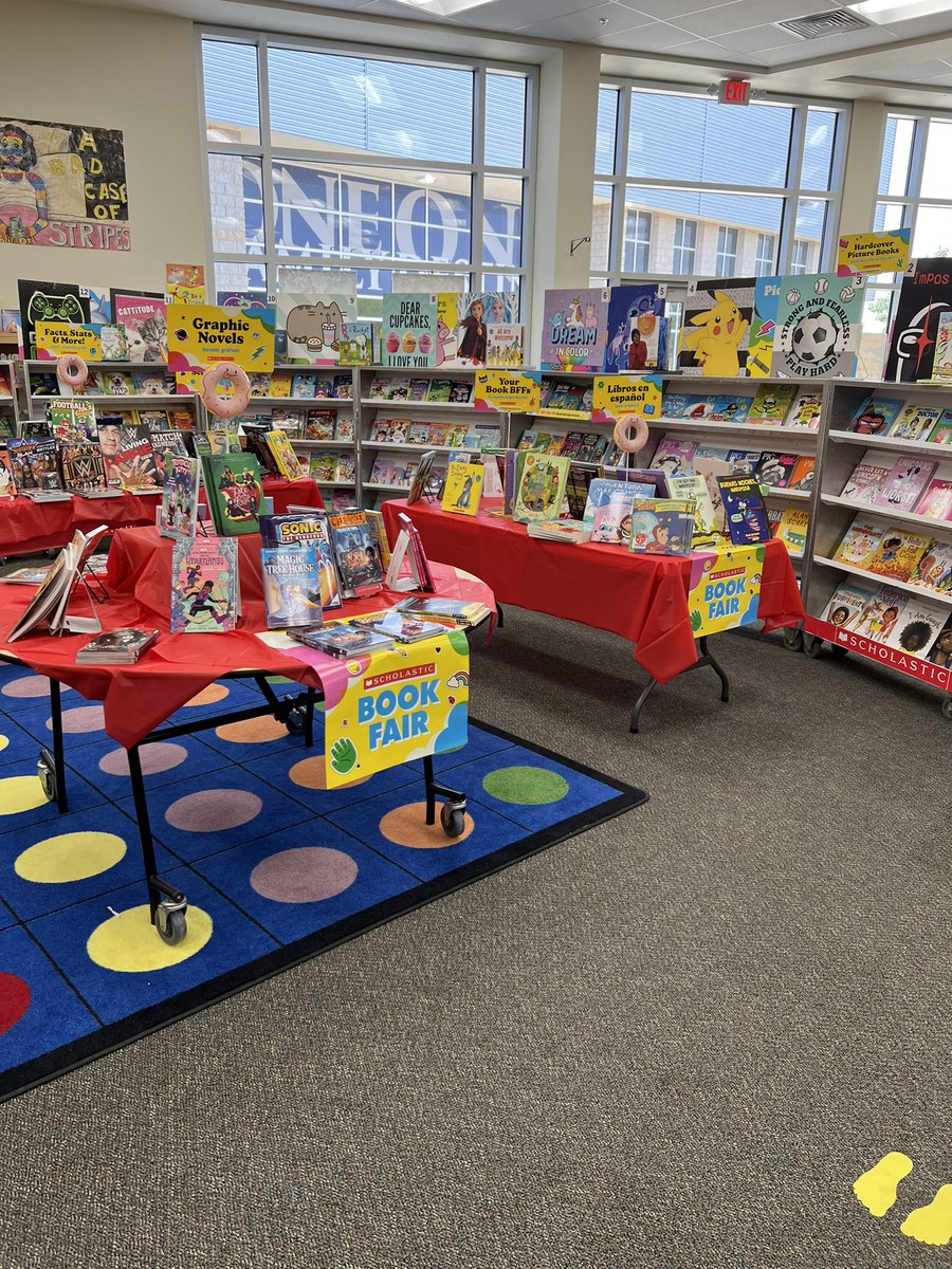 DVESLibrarian's tweet photo. Our book fair is set up. See you in three days. Set up your eWallet or shop online at https://t.co/oYmNFCjp9n @DelValleES_YISD @YISDLibServices #OFOD https://t.co/z7TOKic5mV