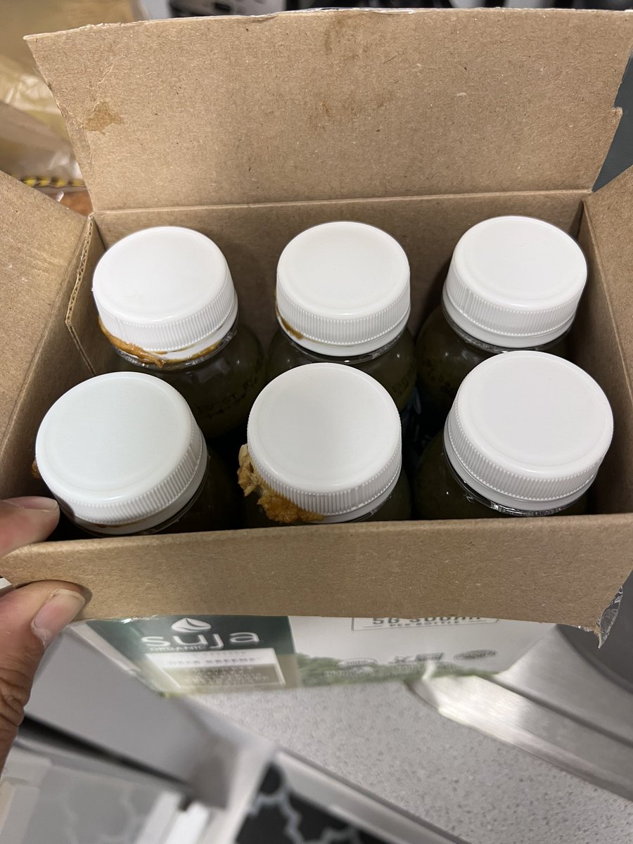 DJMisterio's tweet photo. Extremely disappointed @SujaJuice 😢 opened my box of greens and it looked like this https://t.co/TJ6fstzjcH