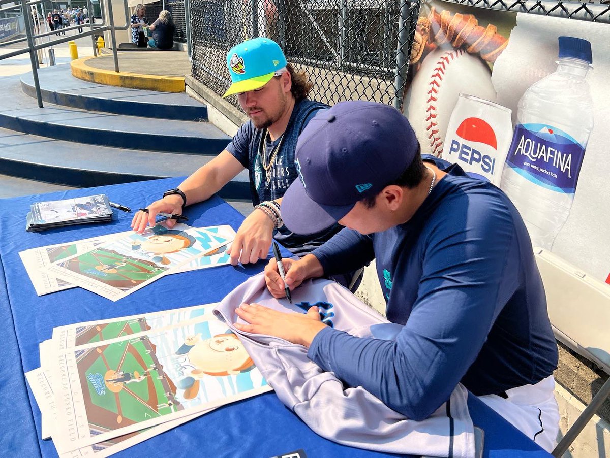 Everett AquaSox tweet media