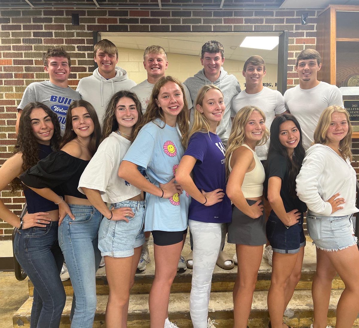 DnhCouncil's tweet photo. 2022 Homecoming Court!
Boys: Nick Reinicke, Gus Varney, Jerek Hall, Jace Hall, Wil Textor
Girls: Ella Costello, Camille Landphair, Ellie Knock, Madelyn Norton, Misty Harreld 
Honorary Candidates: Paula Perez De Ciriza, Beatrice Giavarina, Rasmus Brandt, Brid Dettmar https://t.co/Oj3suVWDak