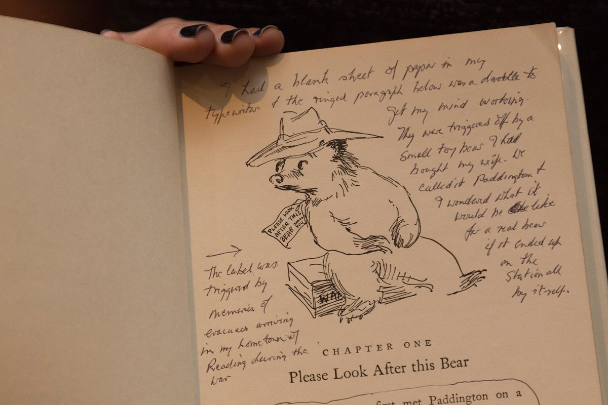 Paddington Bear arrived in London knowing no one. He had just the clothes on his back, a small suitcase, and a tag as introduction. Among the inspirations for his story were Jewish refugees from Nazi Germany and children displaced by war. #NationalTeddyBearDay 📸 Alamy