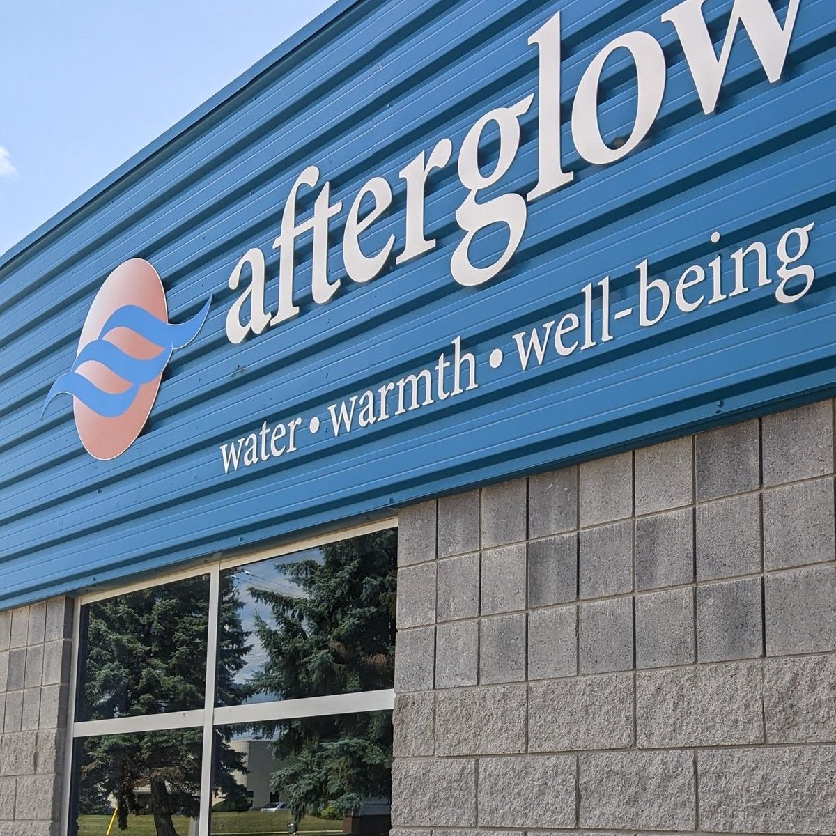 Wow! Our first in-person meeting in a looooong time is in the books!  It was great fun to be out &amp; about talking all things #marketing. 🤩

#wrawesome #kwawesome #marketing #design #communication