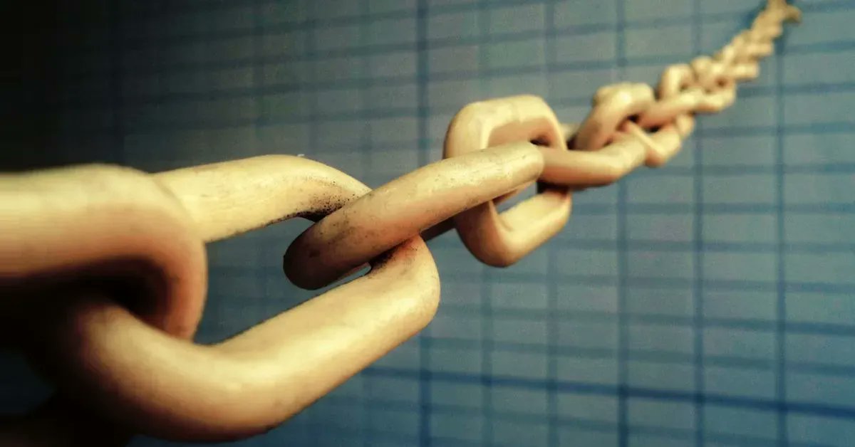 FLUIDEFI_OFC's tweet photo. Why DeFi Protocols Are Limiting ETH Borrowing Ahead of Ethereum’s Merge
Aave and Compound voted for precautionary measures to prevent airdrop hoarders from sucking up their liquidity. 

https://t.co/TiVTLo9FPQ

 #onchaindata #offchain #offchaindata #eth #merge #aave #compound https://t.co/oeZhMaWc8S