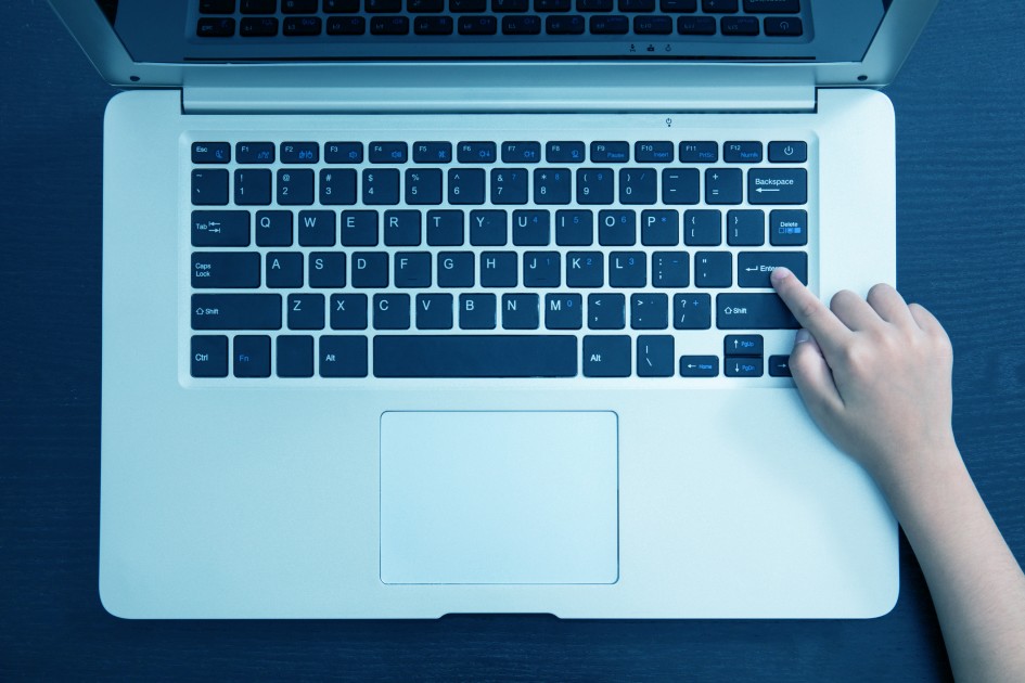 3 Tips for Teaching Online Responsibility to Young Kids edwk.it/3Qzhmkq